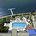 Hotel Renaissance Polat