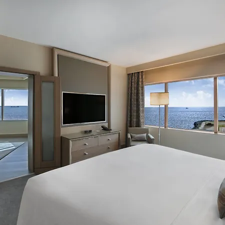 Hotel Renaissance Polat