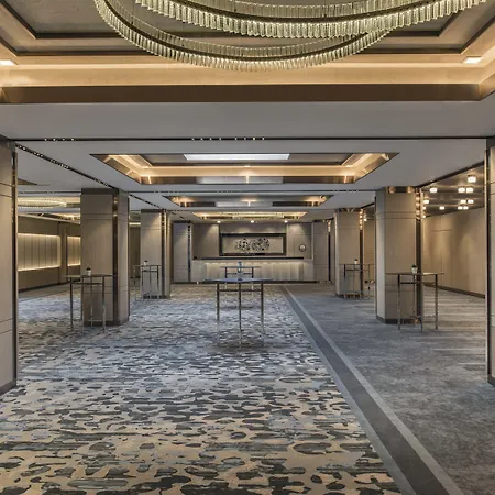 Hotel Renaissance Polat