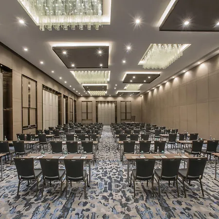 Hotel Renaissance Polat