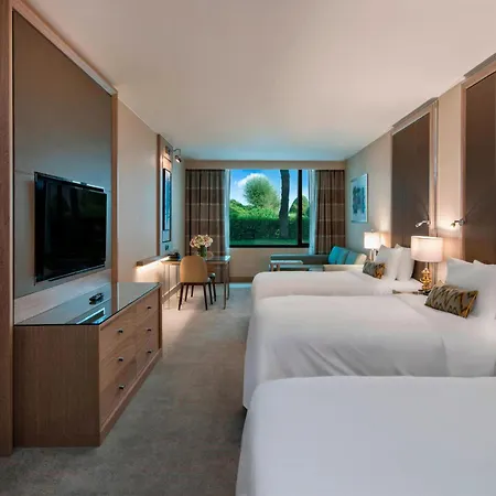 Renaissance Polat Hotel