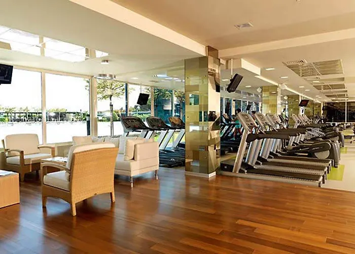 Renaissance Polat Отель