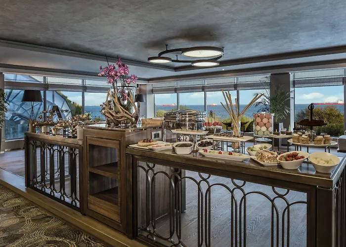 Renaissance Polat Отель