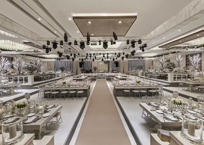 Renaissance Polat Отель