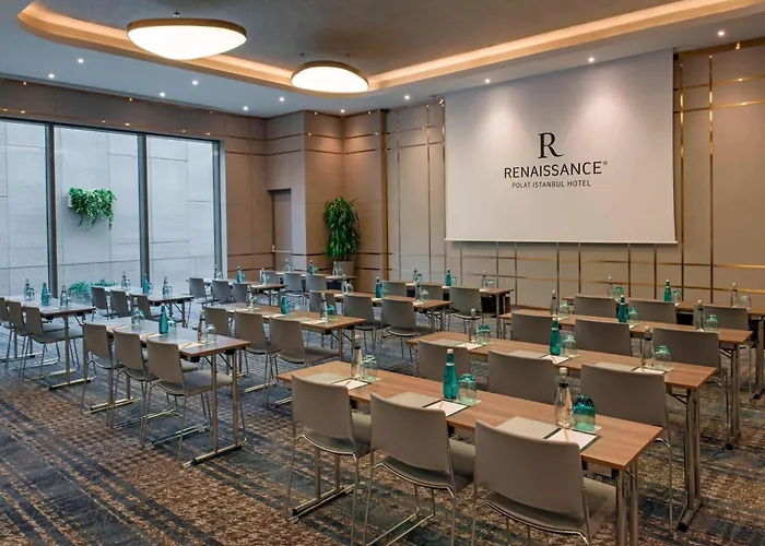 Renaissance Polat Отель