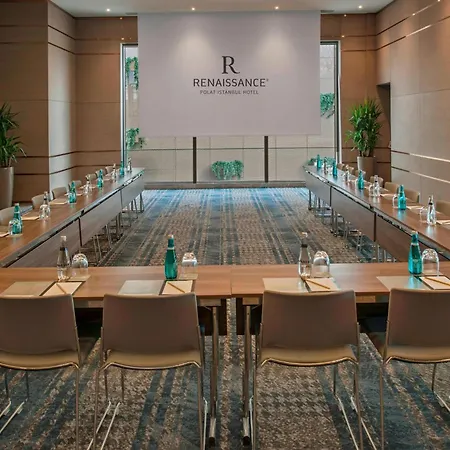 Renaissance Polat מלון