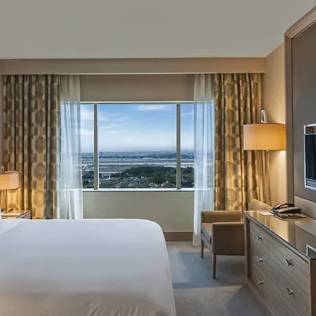 Renaissance Polat מלון