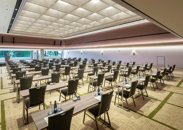 Renaissance Polat Отель